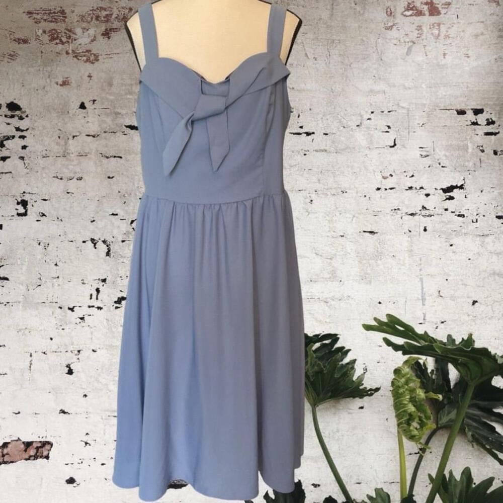 Elegant Blue Midi Dress